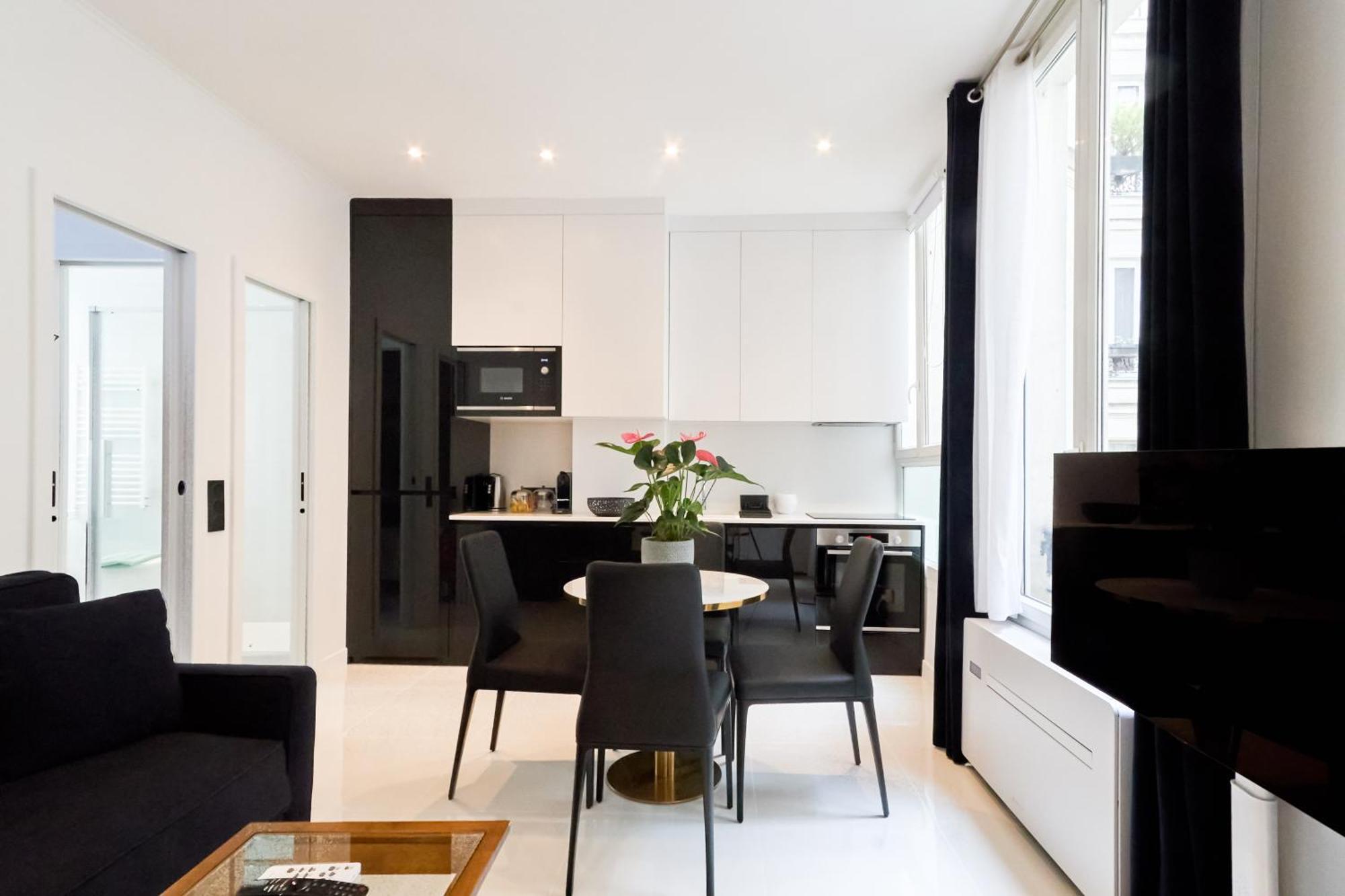 Luxury Apartment Les Champs-Elysees Apartment